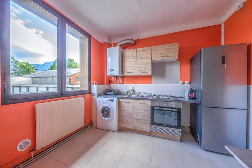 Appartement Au Bord De La Leysse A Chambéry Esterno foto