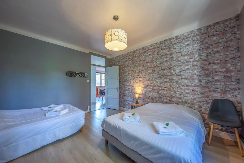 Appartement Au Bord De La Leysse A Chambéry Esterno foto